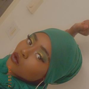 Meet your Posher, Amina